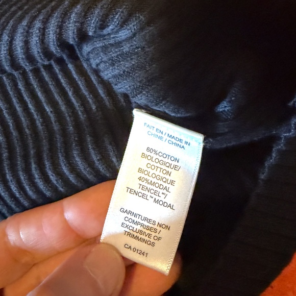 Black basic minimalist organic cotton blend ribbed long sleeve sweater NWT - Picture 6 of 8